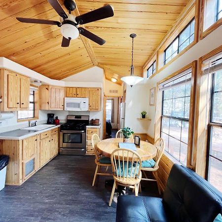 Sally'S Cabin Is A Quaint Two Bedroom Tiny Home Woodland Park Dış mekan fotoğraf